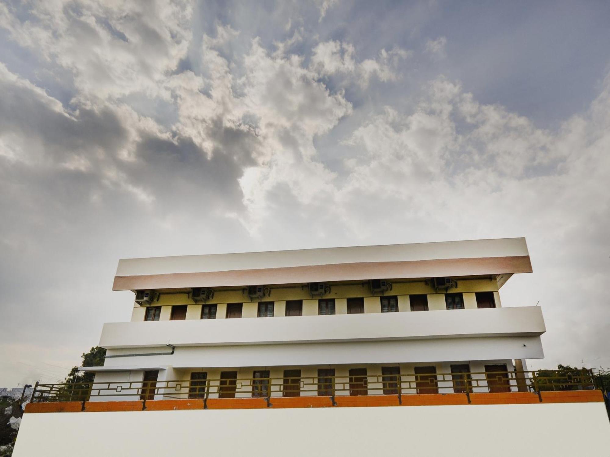 Hotel O Aruthraa Residency Podanur Exterior photo