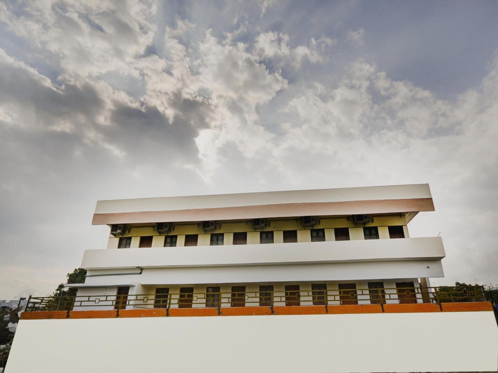 Hotel O Aruthraa Residency Podanur Exterior photo